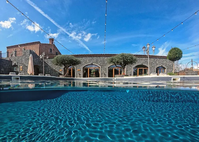 Etna Quota Mille Boutique Hotel, Typical Sicilian Food & Wine
