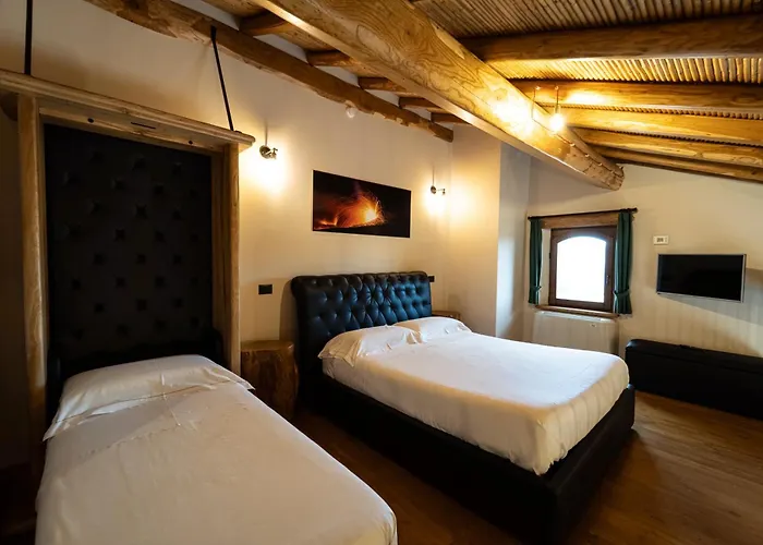 Etna Quota Mille Boutique Hotel, Typical Sicilian Food & Wine