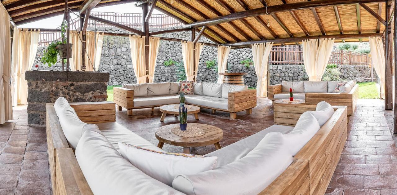 Etna Quota Mille Boutique Hotel, Typical Sicilian Food & Wine * Randazzo