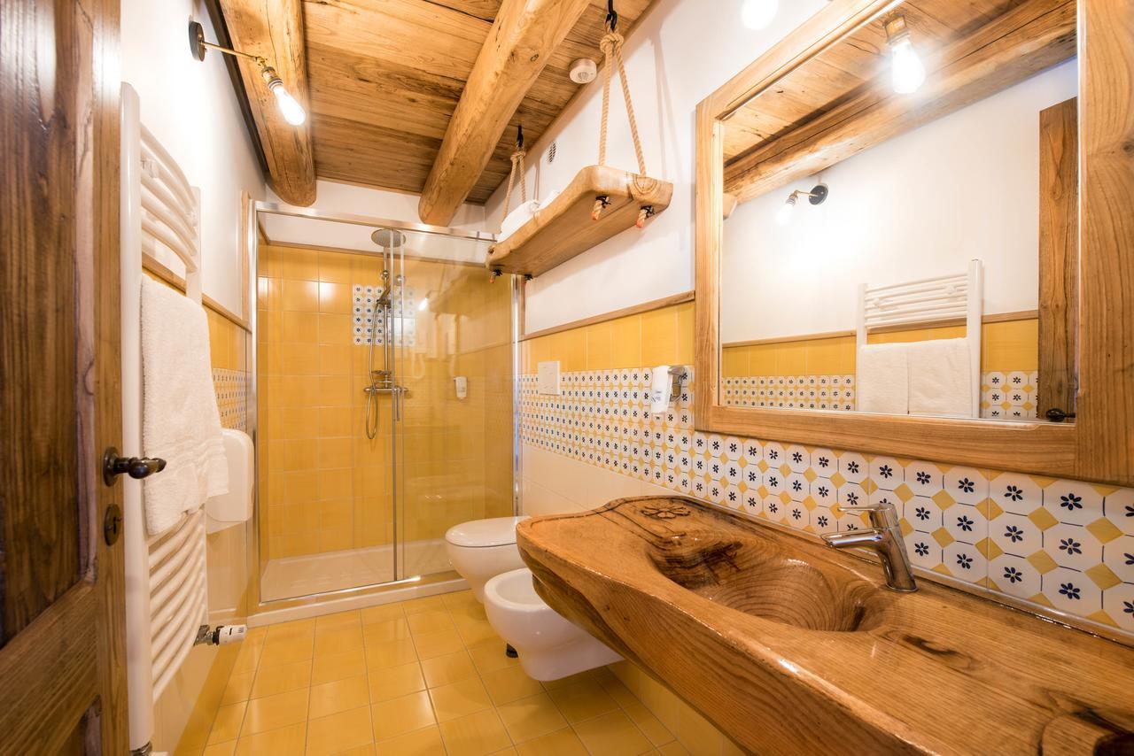 Etna Quota Mille Boutique Hotel, Typical Sicilian Food & Wine *